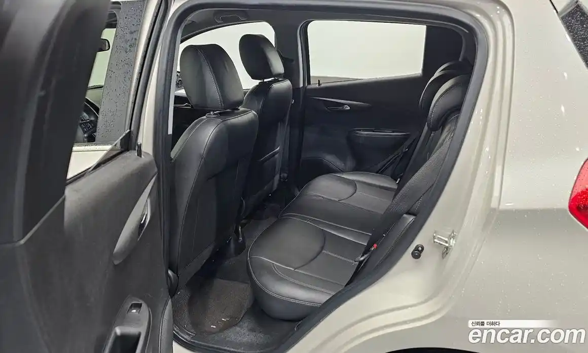 Chevrolet Spark 2017 1.0 гидро в Москве, фото 11