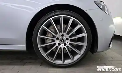 Mercedes-Benz E-Class 2021 2.0 гидро в Москве, миниатюра 5