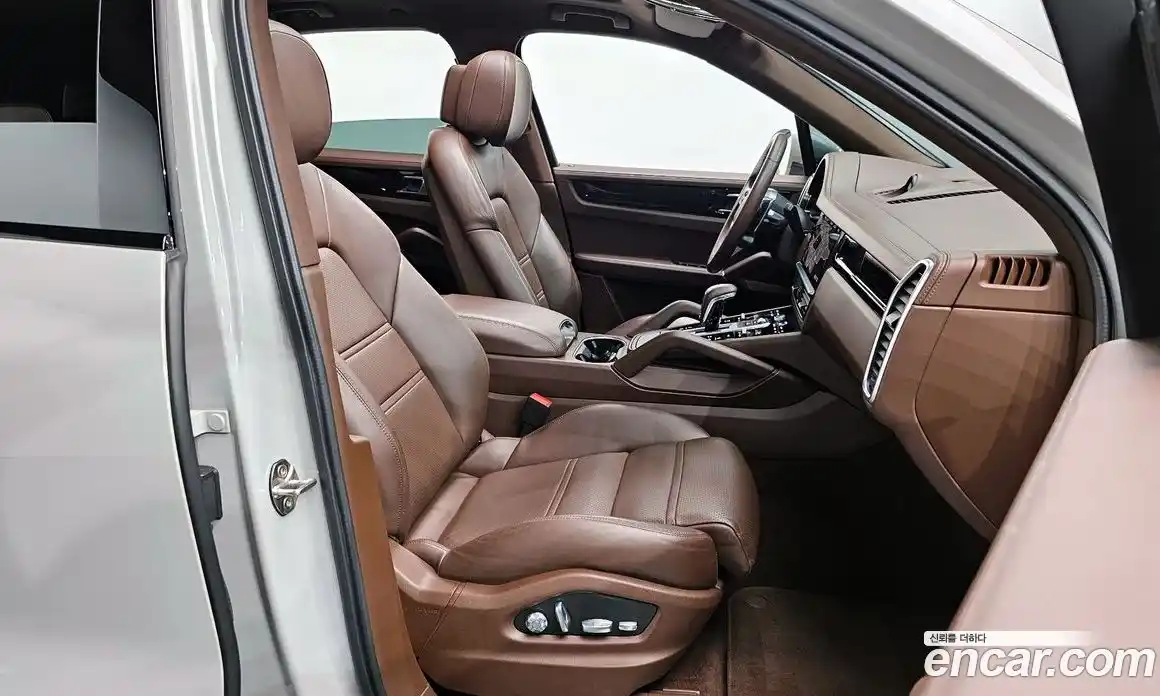 Porsche Cayenne 2021 3.0 гидро в Москве № 1280574, фото 10