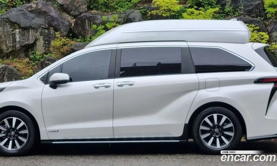 Toyota Sienna 2021 2.5 гидро в Москве № 1280815, фото 6