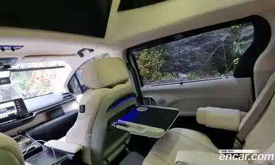 Toyota Sienna 2021 2.5 гидро в Москве № 1280815, миниатюра 10