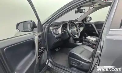 Toyota RAV4 2017 2.5 гидро в Москве № 1281090, миниатюра 12