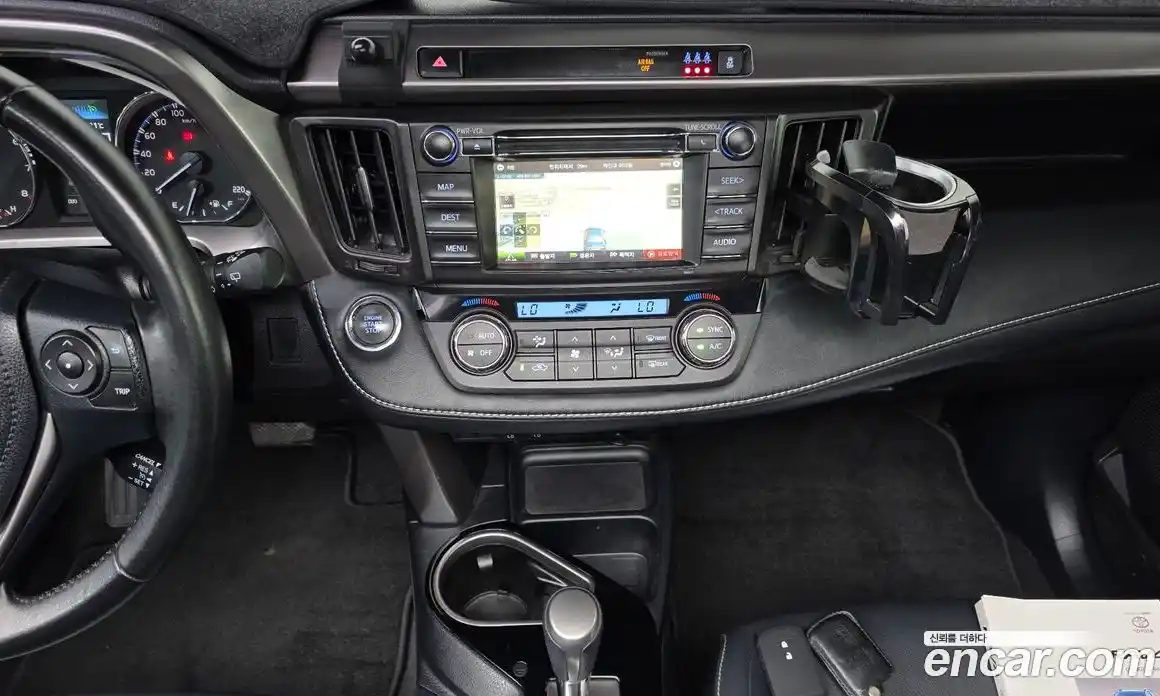 Toyota RAV4 2017 2.5 гидро в Москве № 1281090, фото 16