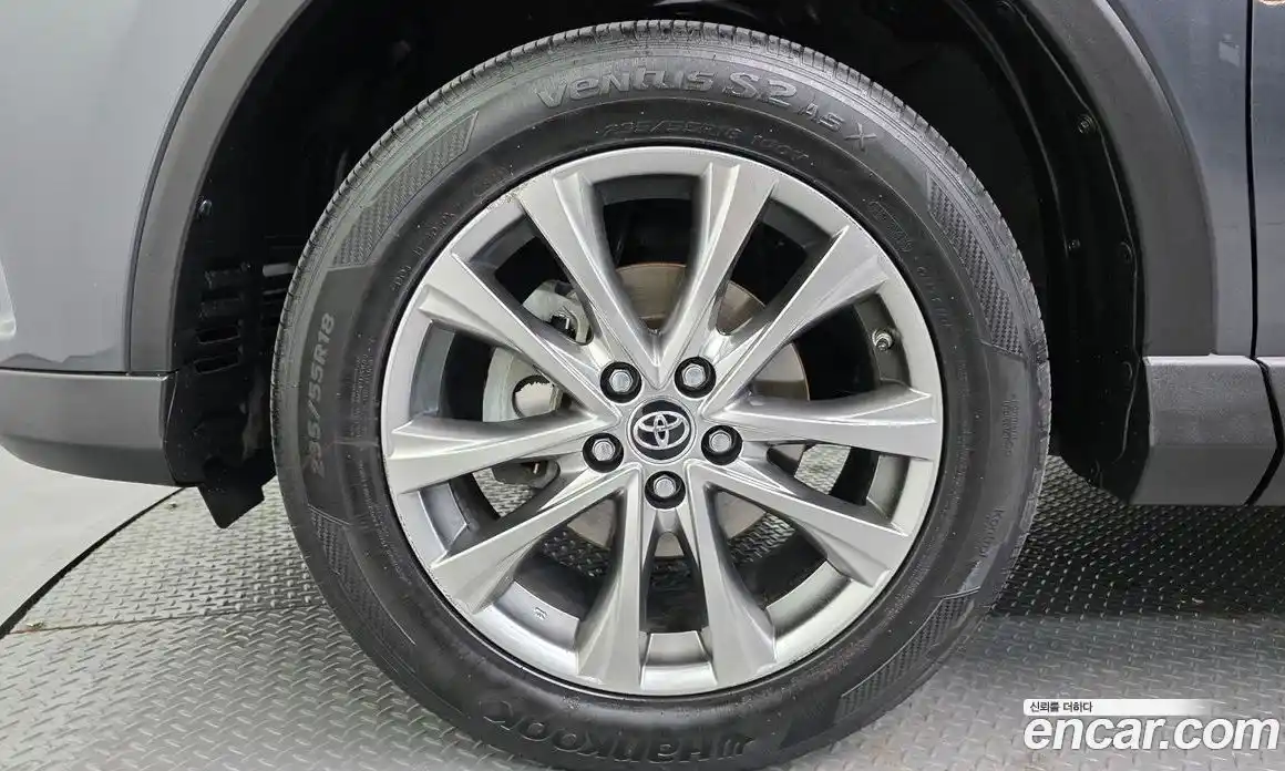 Toyota RAV4 2017 2.5 гидро в Москве № 1281090, фото 5