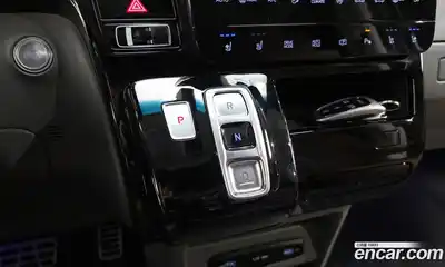 Hyundai Staria 2023 2.2 гидро в Москве № 1288576, миниатюра 9