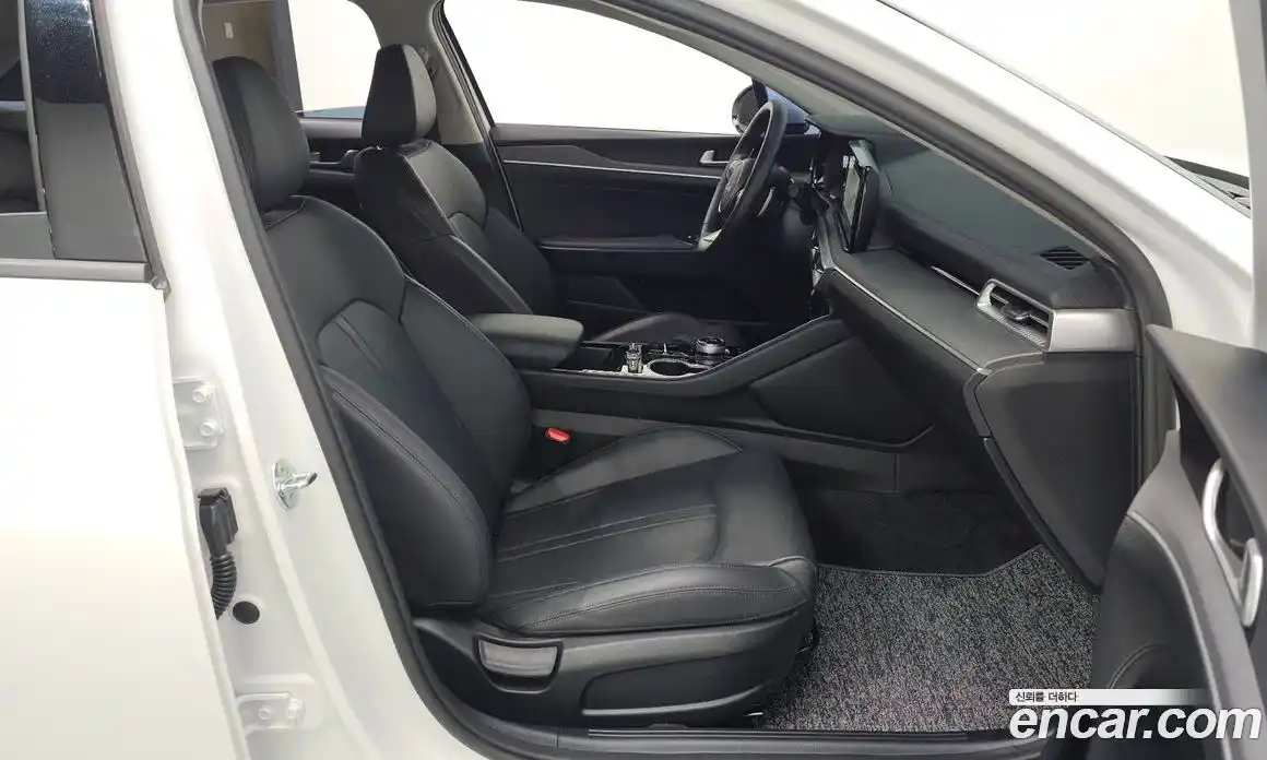 Kia K5 2023 2.0 Автомат в Москве № 1288839, фото 11