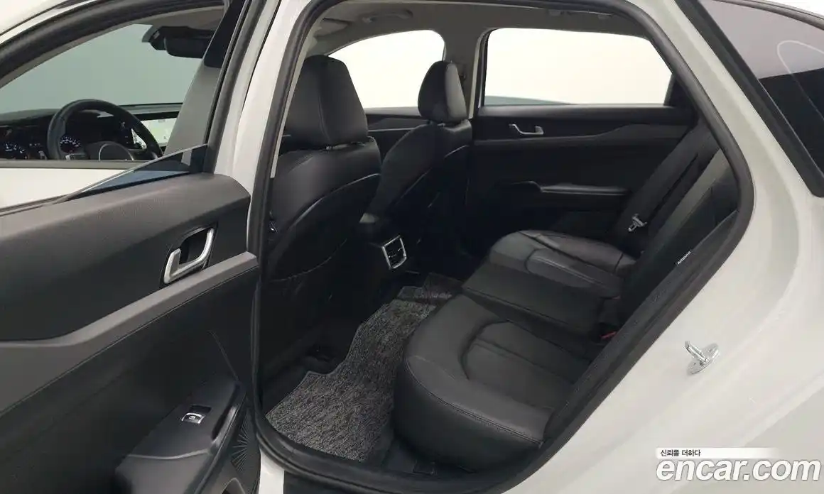 Kia K5 2023 2.0 Автомат в Москве № 1288839, фото 13