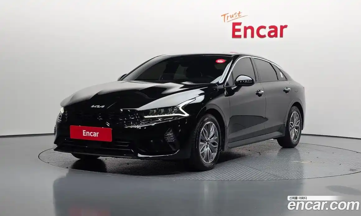 Kia K5 2023 2.0 Автомат в Москве № 1289035, фото 1