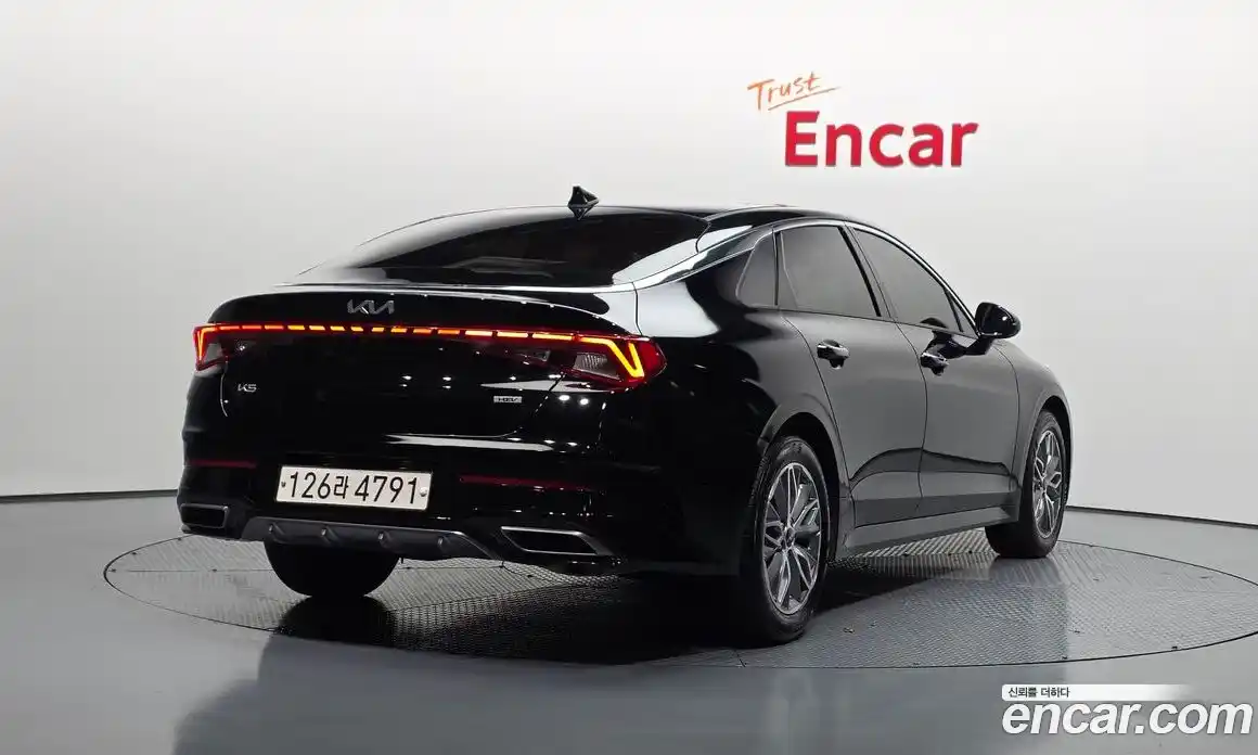 Kia K5 2023 2.0 Автомат в Москве № 1289035, фото 2