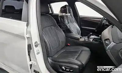 BMW 5-Series 2018 2.0 Автомат в Москве № 1290745, миниатюра 10