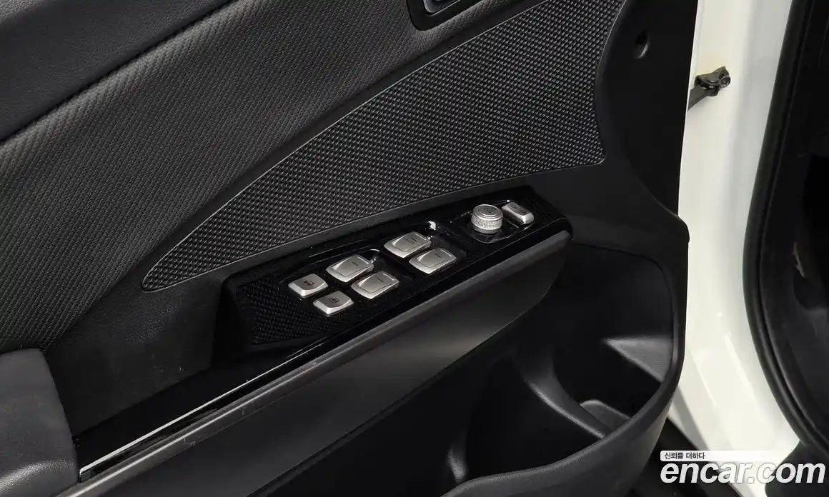 SsangYong TIBOLI 2017 1.6 Автомат в Москве № 1291215, фото 17