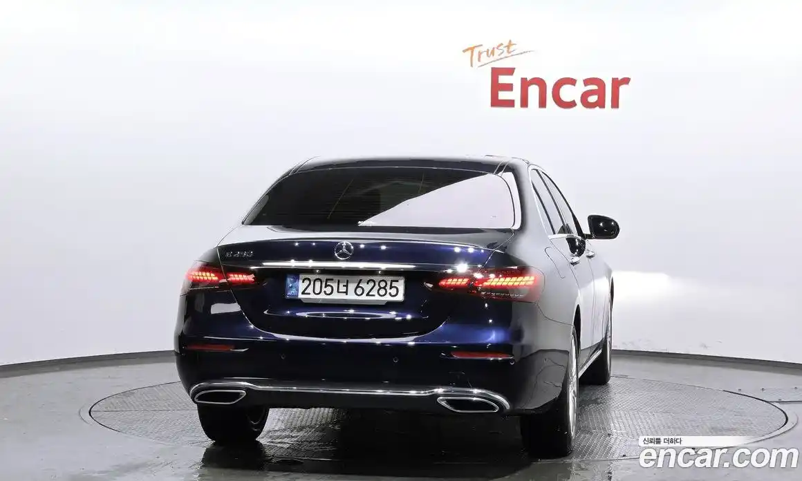 Mercedes-Benz E-Class 2022 2.0 гидро в Москве, фото 4