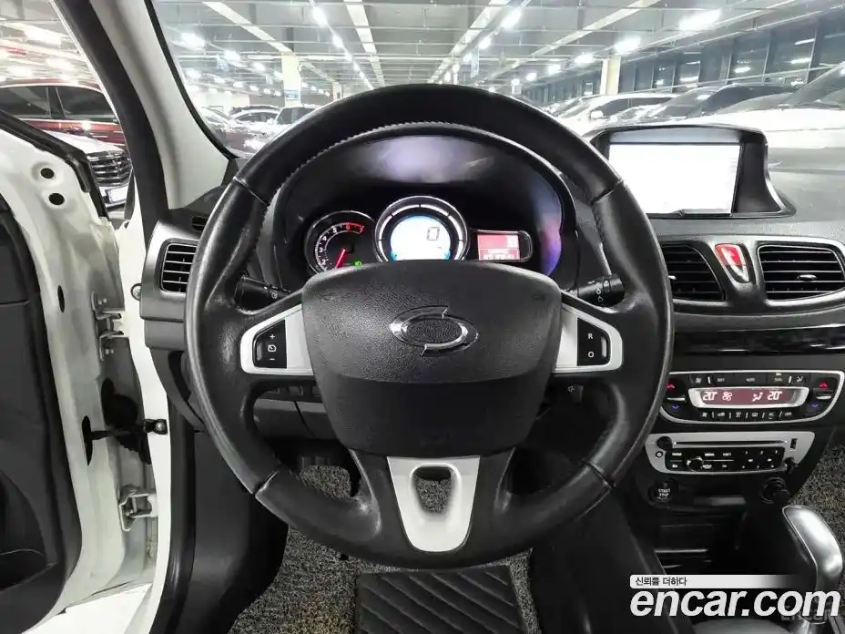Renault SM3 2014 1.6 гидро в Москве № 1291367, фото 8