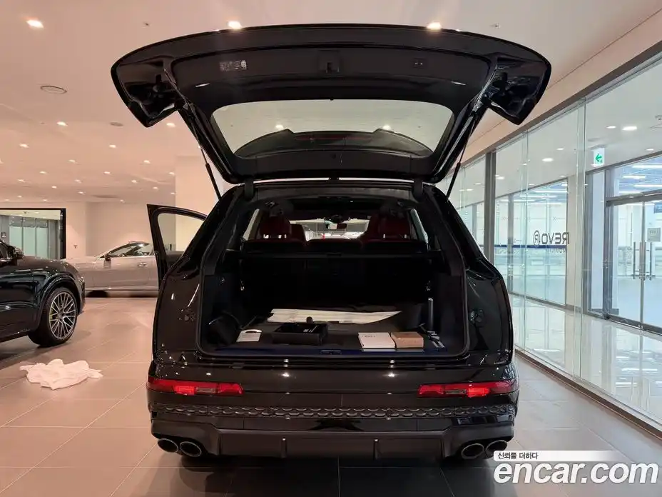 Audi SQ7 2026 4.0 гидро в Москве № 1291936, фото 17