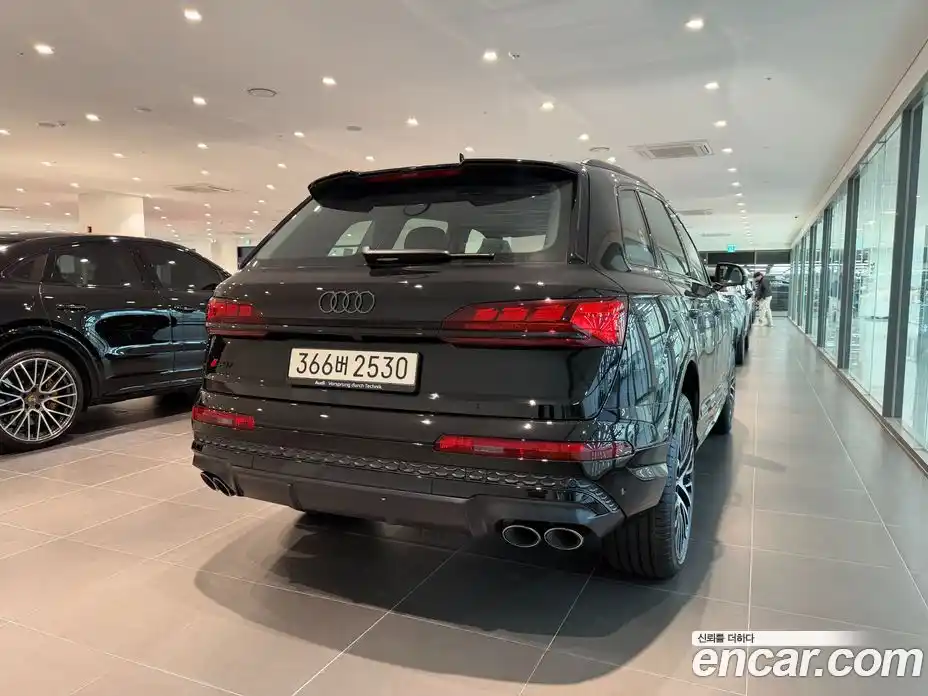 Audi SQ7 2026 4.0 гидро в Москве № 1291936, фото 4