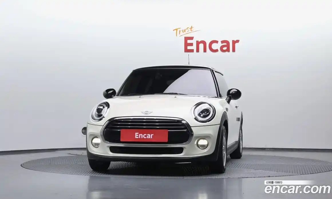 Mini Cooper 2018 1.5 гидро в Москве № 1293364, фото 3