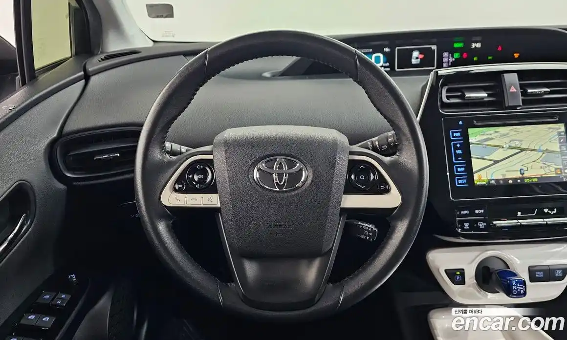 Toyota Prius 2016 1.8 гидро в Москве № 1293403, фото 12