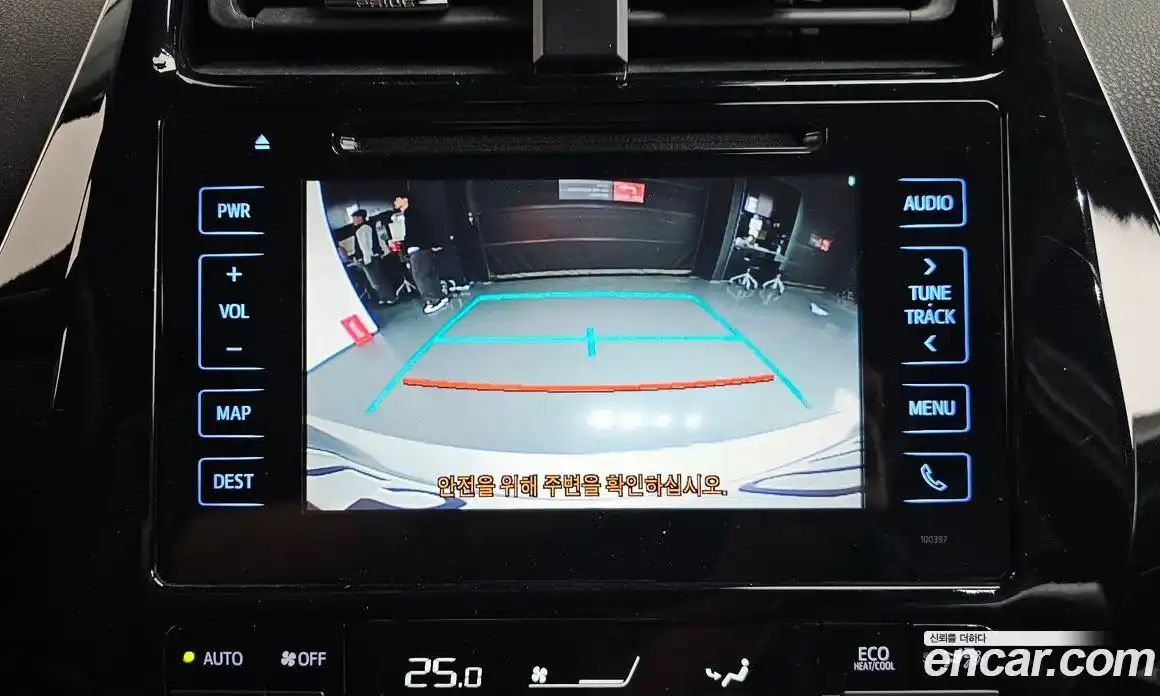 Toyota Prius 2016 1.8 гидро в Москве № 1293403, фото 16