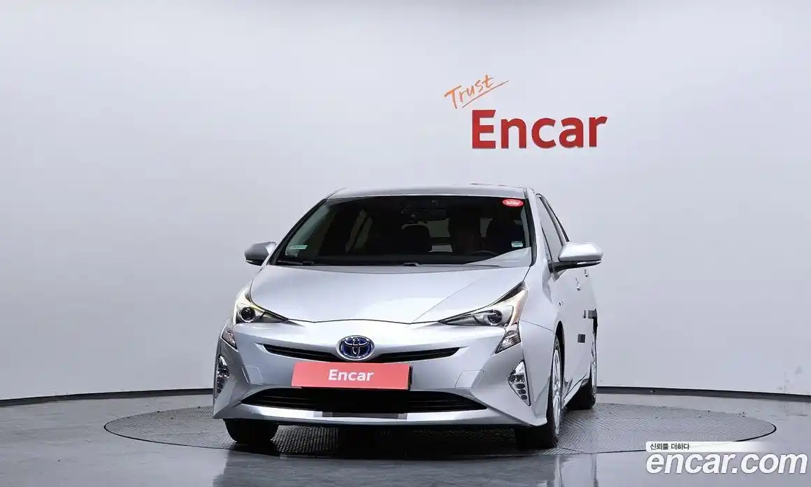 Toyota Prius 2016 1.8 гидро в Москве № 1293403, фото 3