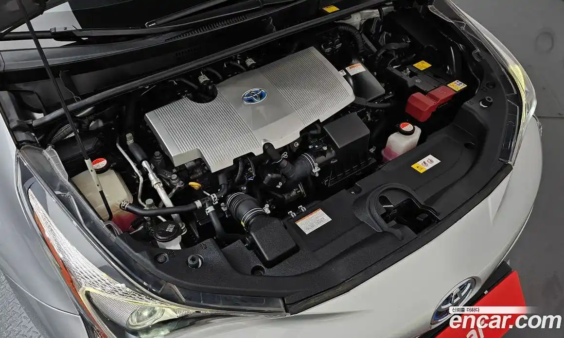 Toyota Prius 2016 1.8 гидро в Москве № 1293403, фото 6
