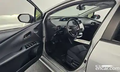Toyota Prius 2016 1.8 гидро в Москве № 1293403, миниатюра 10