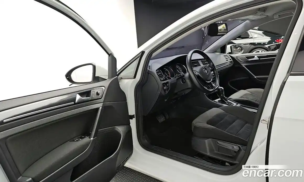 Volkswagen Golf 2013 1.6 гидро в Москве № 1293881, фото 10