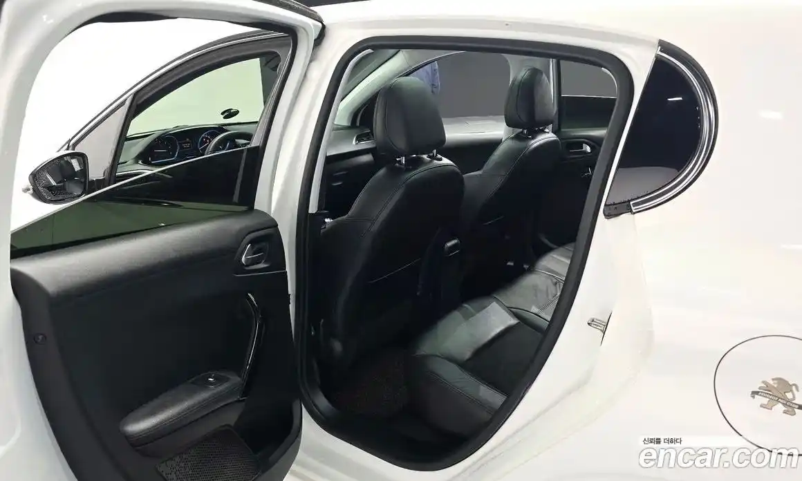 Peugeot 208 2014 1.6 гидро в Москве № 1295215, фото 12