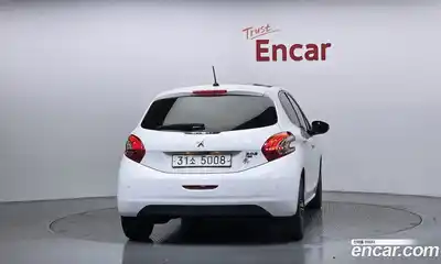 Peugeot 208 2014 1.6 гидро в Москве № 1295215, миниатюра 4