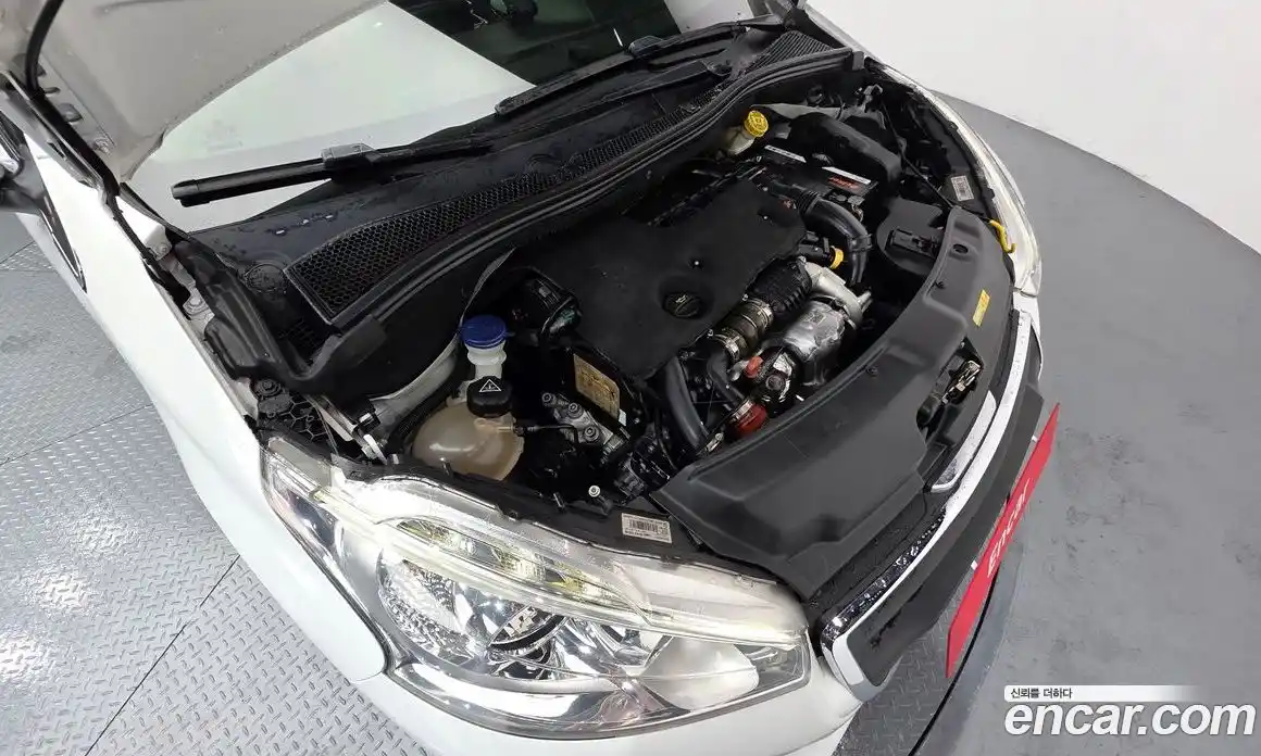 Peugeot 208 2014 1.6 гидро в Москве № 1295215, фото 6