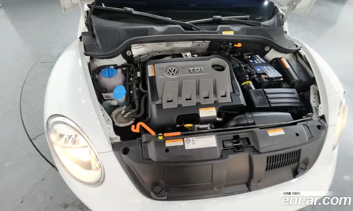 Volkswagen Beatle 2014 2.0 гидро в Москве № 153821, фото 6