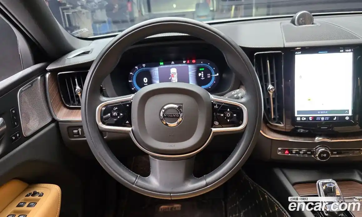 Volvo XC60 2022 2.0 гидро в Москве № 164379, фото 13