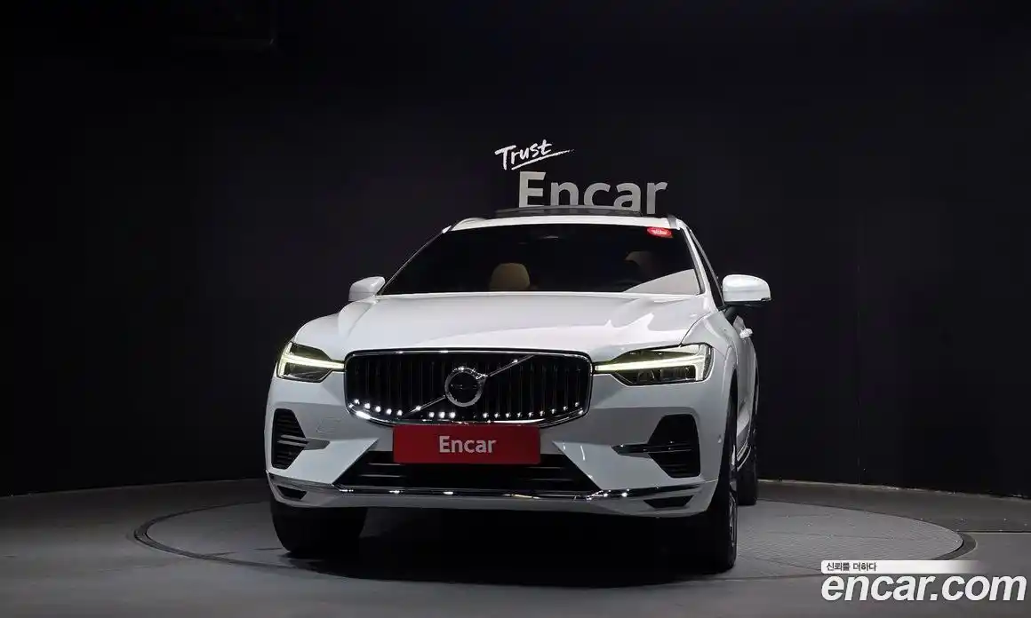 Volvo XC60 2022 2.0 гидро в Москве № 164379, фото 3