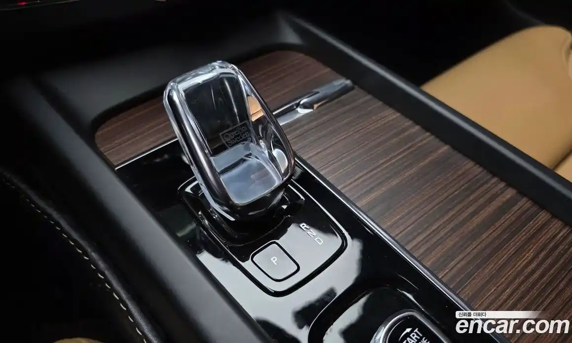Volvo XC60 2022 2.0 гидро в Москве № 164379, фото 9