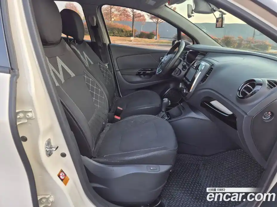 Renault QM3 2014 1.5 гидро в Москве № 186687, фото 17