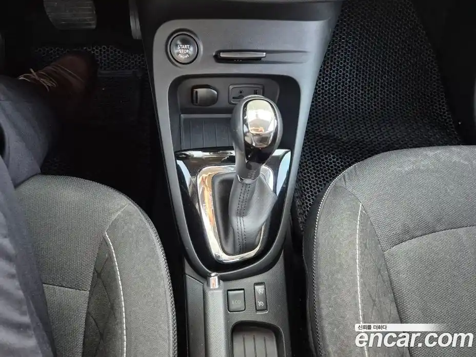 Renault QM3 2014 1.5 гидро в Москве № 186687, фото 10