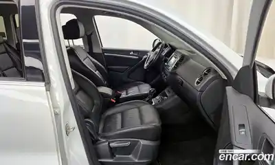 Volkswagen Tiguan 2015 2.0 гидро в Москве № 187384, миниатюра 11