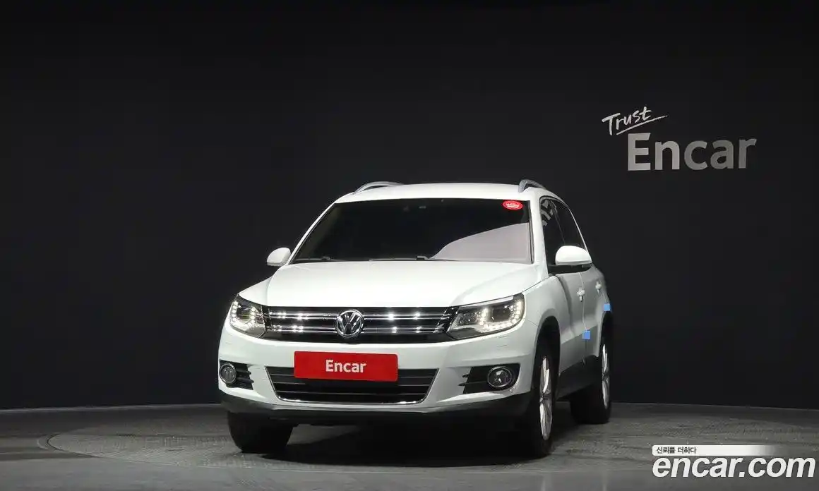Volkswagen Tiguan 2015 2.0 гидро в Москве № 187384, фото 3