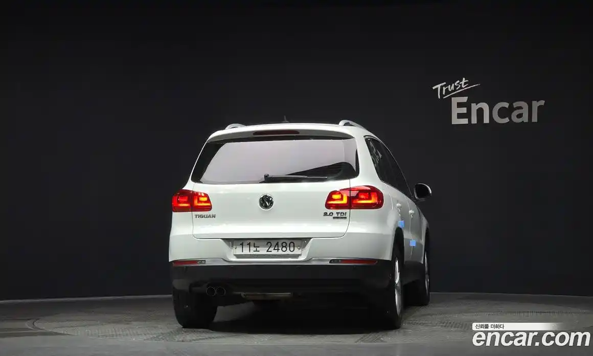 Volkswagen Tiguan 2015 2.0 гидро в Москве № 187384, фото 4