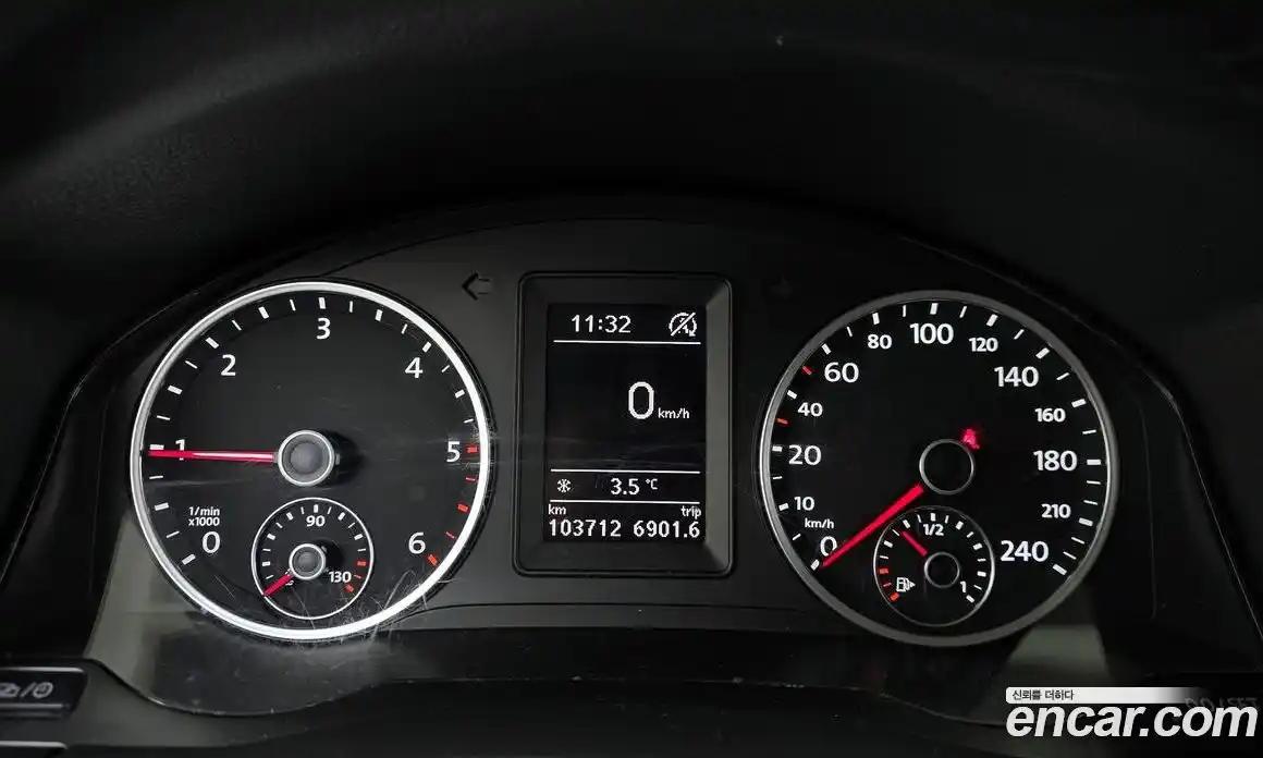 Volkswagen Tiguan 2015 2.0 гидро в Москве № 187384, фото 8