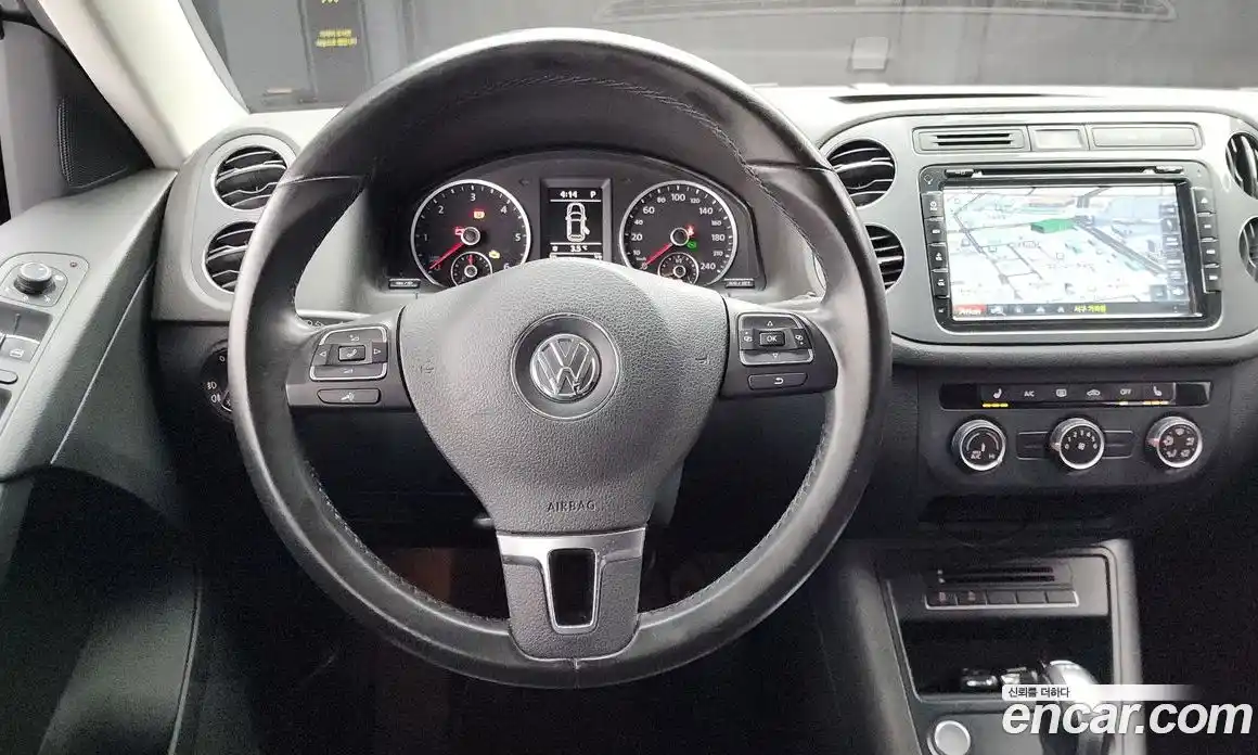 Volkswagen Tiguan 2015 2.0 гидро в Москве № 232226, фото 13