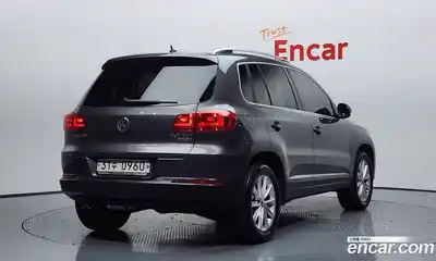 Volkswagen Tiguan 2015 2.0 гидро в Москве № 232226, миниатюра 2