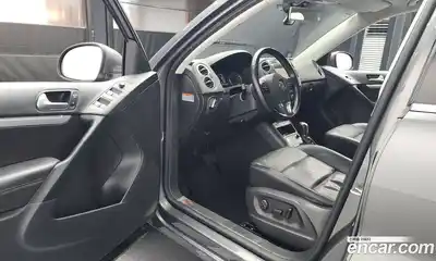 Volkswagen Tiguan 2015 2.0 гидро в Москве № 232226, миниатюра 10
