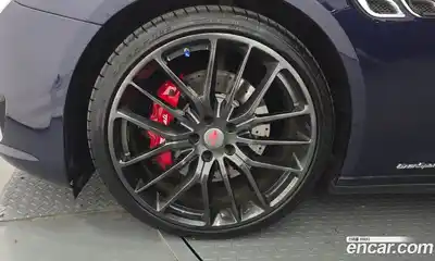 Maserati Quattroporte 2015 3.0 гидро в Москве № 255939, миниатюра 5