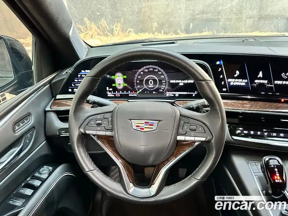 Cadillac Escalade 2023 6.2 гидро в Москве № 256500, фото 14