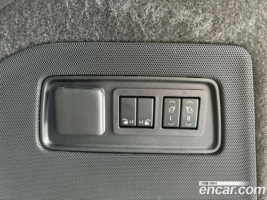 Cadillac Escalade 2023 6.2 гидро в Москве № 256500, фото 20