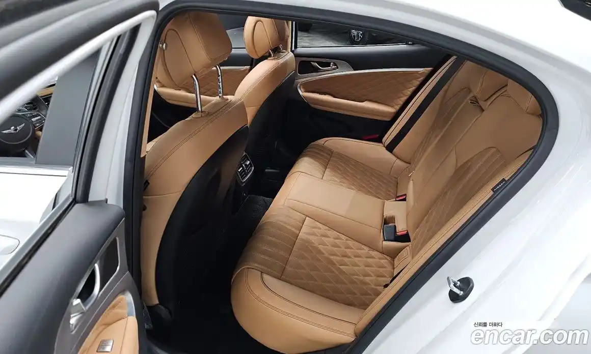 Genesis G70 2020 2.0 гидро в Москве № 57858, фото 12