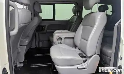 Hyundai Starex 2018 2.5 Автомат в Москве № 1317448, миниатюра 12