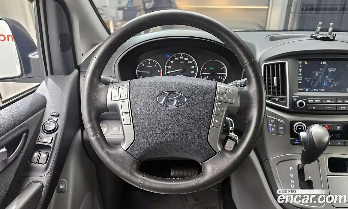 Hyundai Starex 2018 2.5 Автомат в Москве № 1317448, фото 16