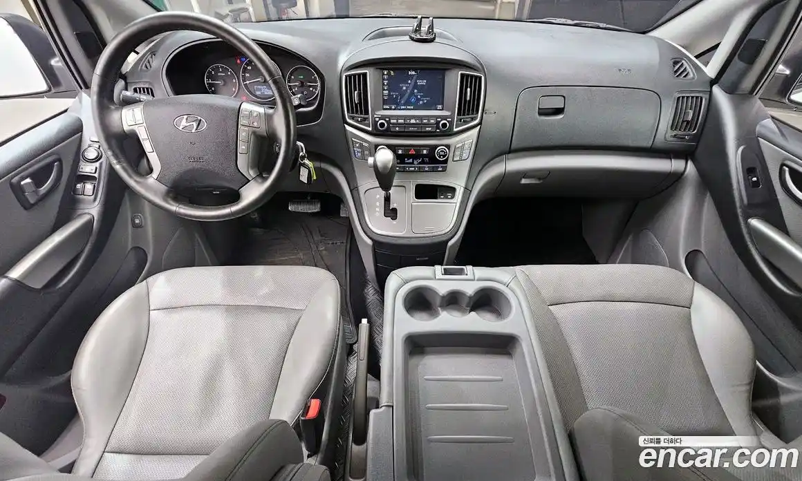 Hyundai Starex 2018 2.5 Автомат в Москве № 1317448, фото 7