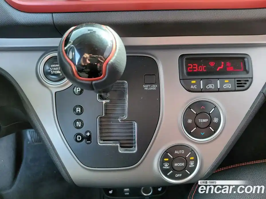 Kia Ray 2022 1.0 Автомат в Москве № 1318340, фото 16